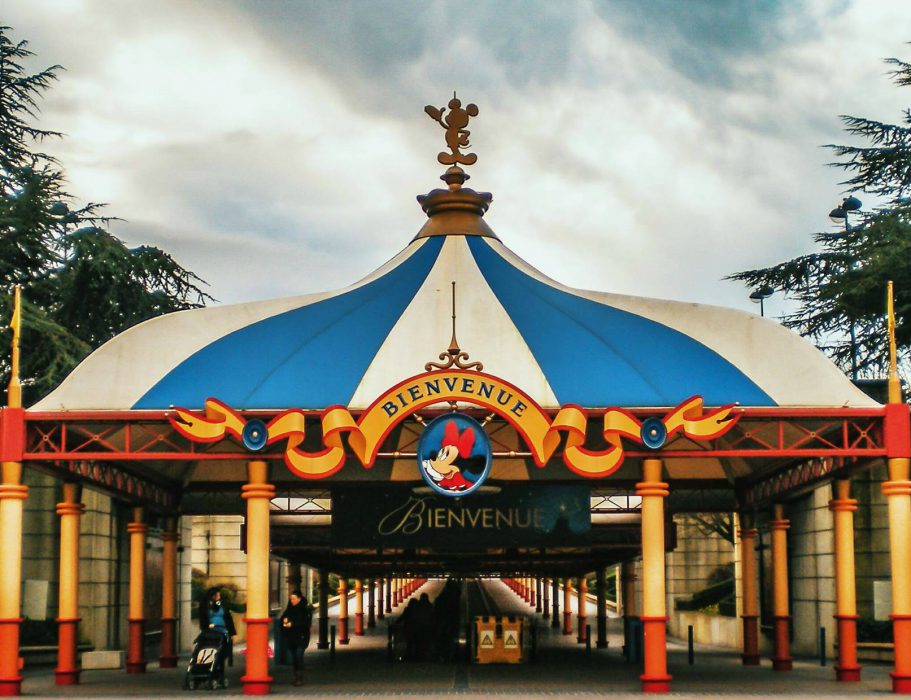 Como chegar à Disneyland Paris e quanto custa