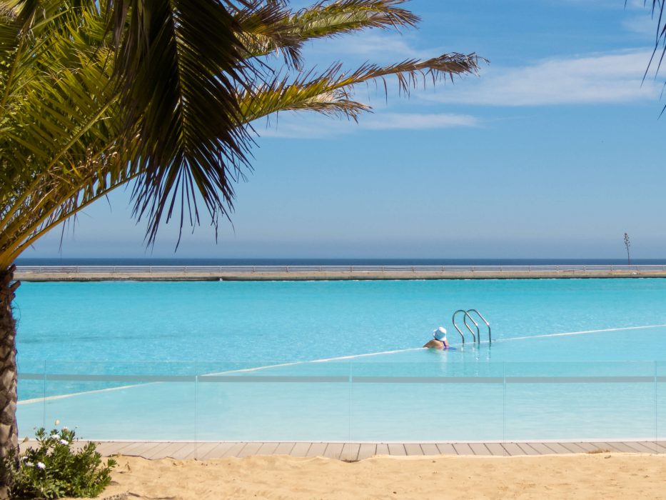 Um mergulho pela maior piscina do mundo em Algarrobo, no Chile