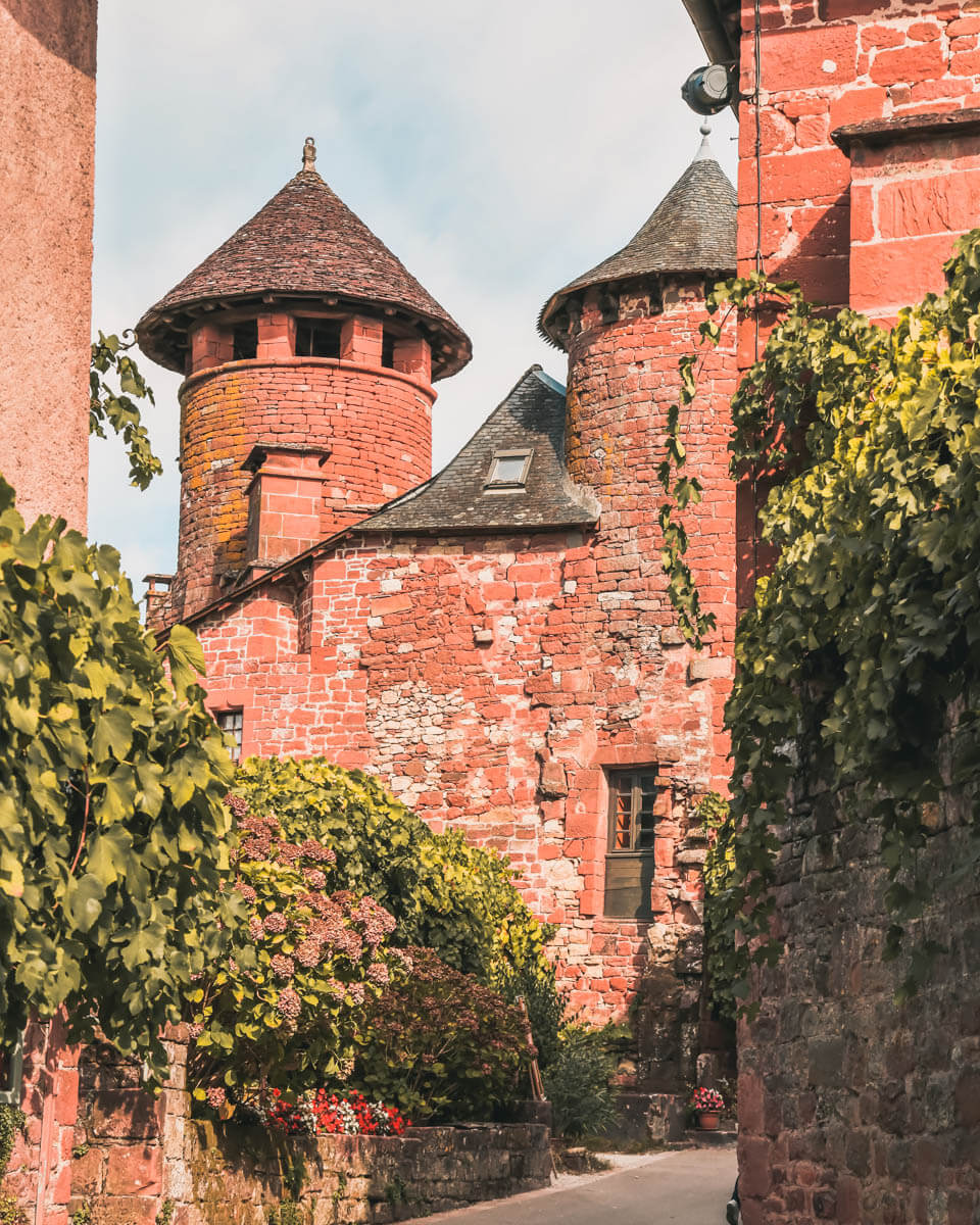 Collonges-la-Rouge-castelo