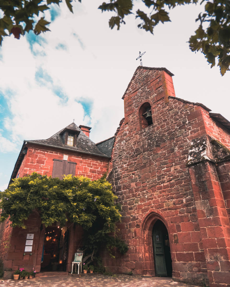 Collonges-la-Rouge-igreja)