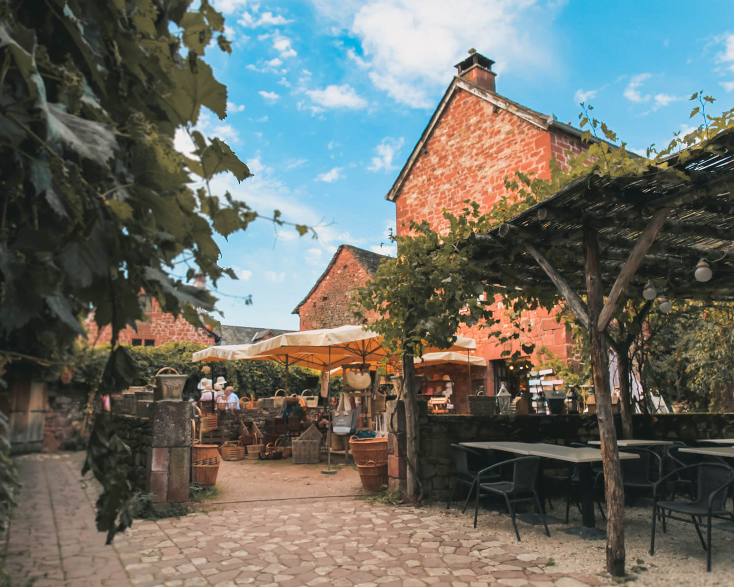 Collonges-la-Rouge-restaurante