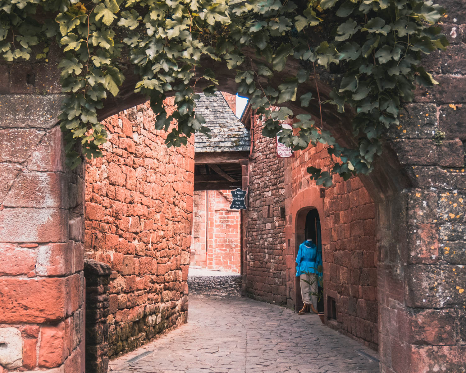 Collonges-la-Rouge-ruas