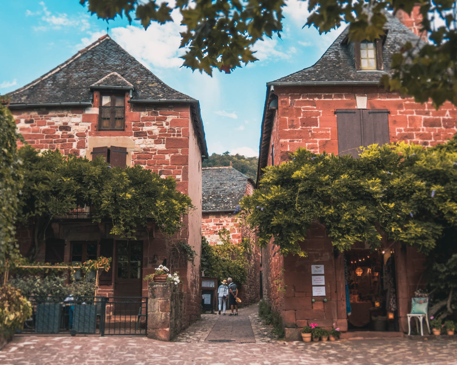 Collonges-la-Rouge-vila